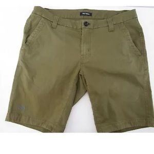 Arc’teryx arcteryx mens shorts size 33 olive